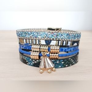 PLUS-SIZE Leather cuff bracelet with magnetic clasp 23cm only